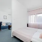 Tarsis In By Rent Like